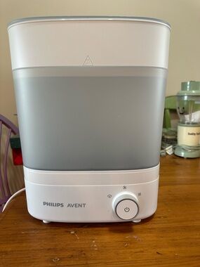 Philips Avent White + Gray Baby Bottle Sterilizer
